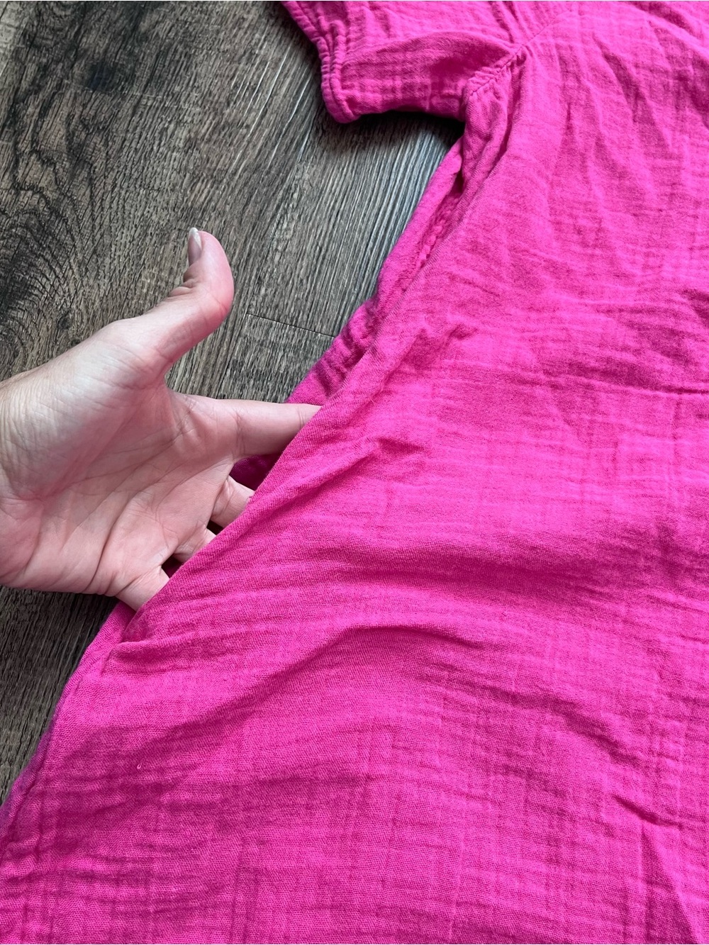 Old Navy Women’s Small Bright Pink Gauze V-Neck Tunic Dress w/ Pockets - Picture 2 of 8